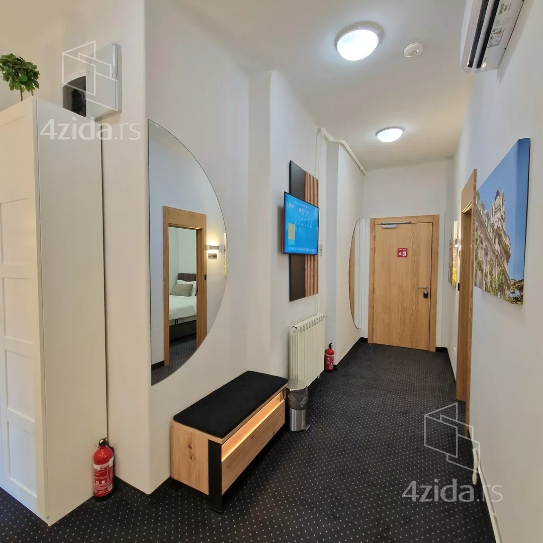 Devetosoban stan | 4zida