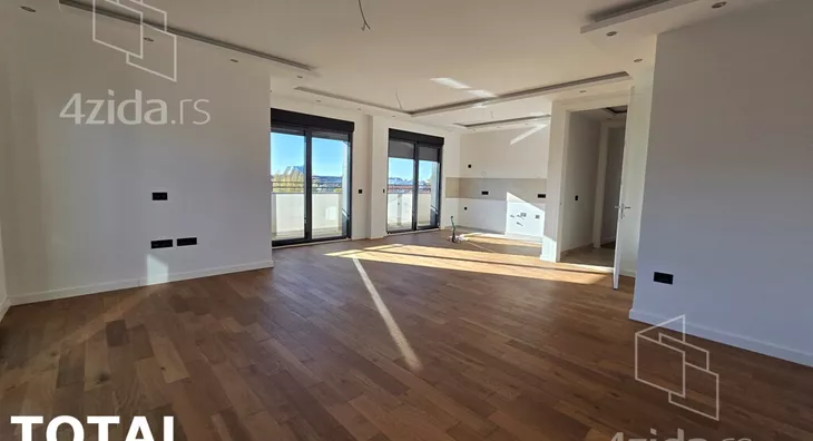 Šestosoban stan | 4zida