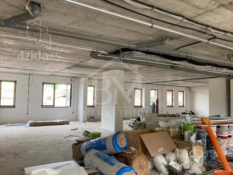 Poslovni prostor | 4zida