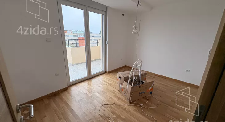 Petosoban stan | 4zida