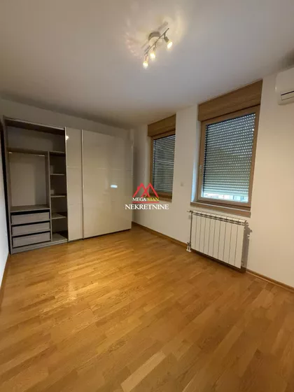 Radnička | 4zida.rs