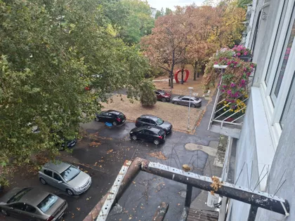 Pariske Komune 7 | 4zida.rs