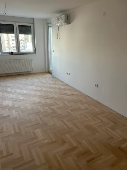 Cara Dušana | 4zida.rs