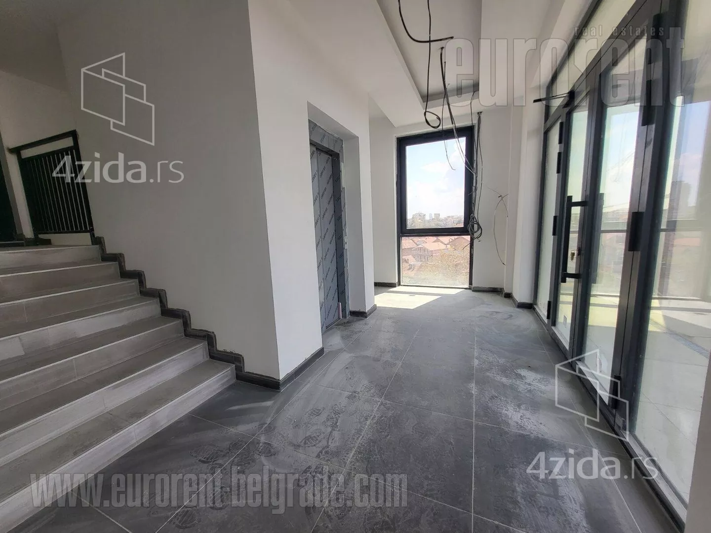 Poslovni prostor | 4zida