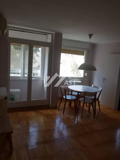 Balzakova | 4zida.rs