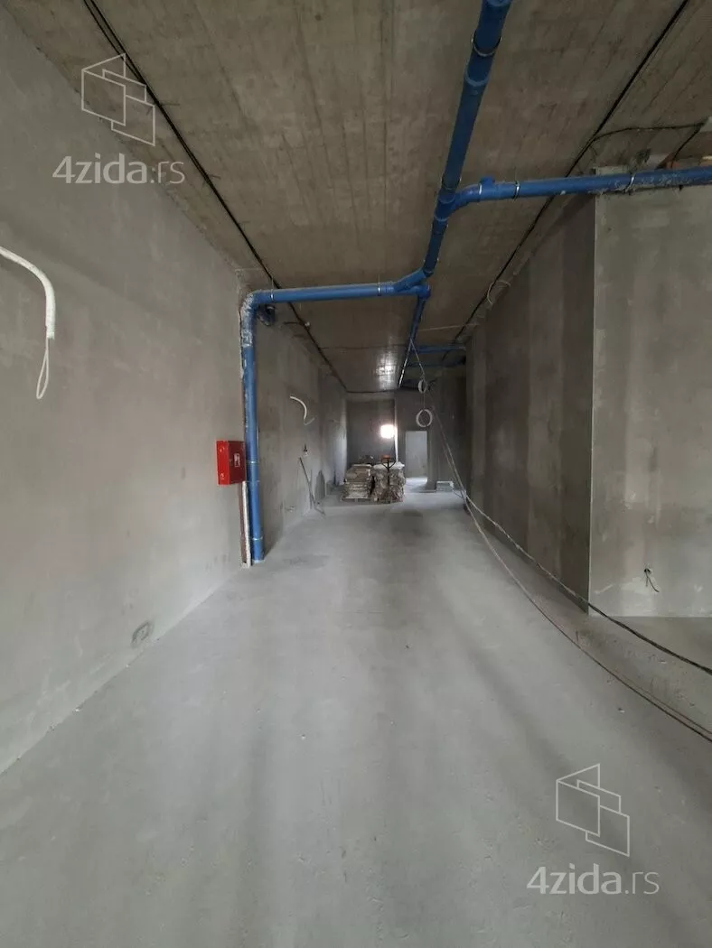 Poslovni prostor | 4zida