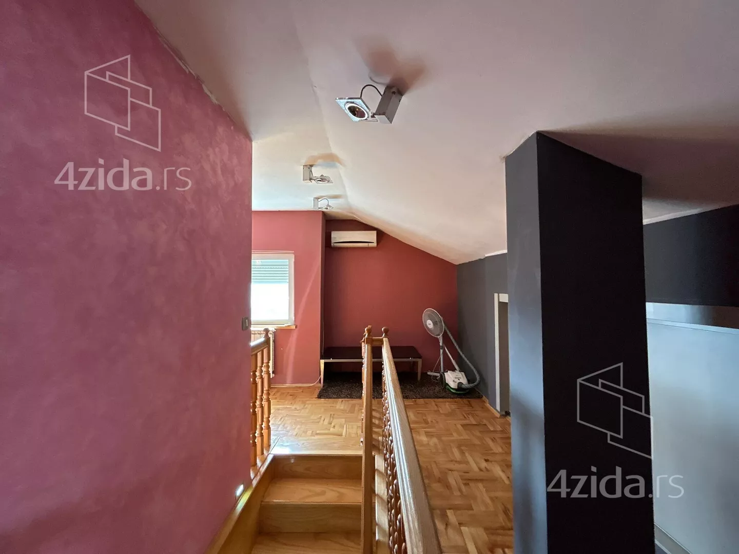 Četvoroiposoban stan | 4zida