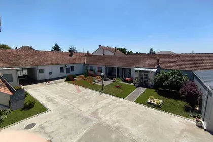 Karađorđeva | 4zida.rs