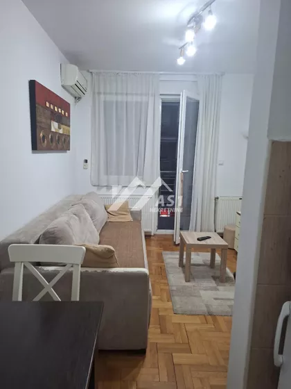 Tone Hadžića | 4zida.rs