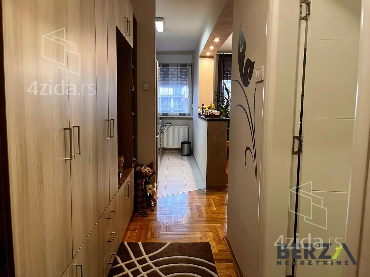 Troiposoban stan | 4zida