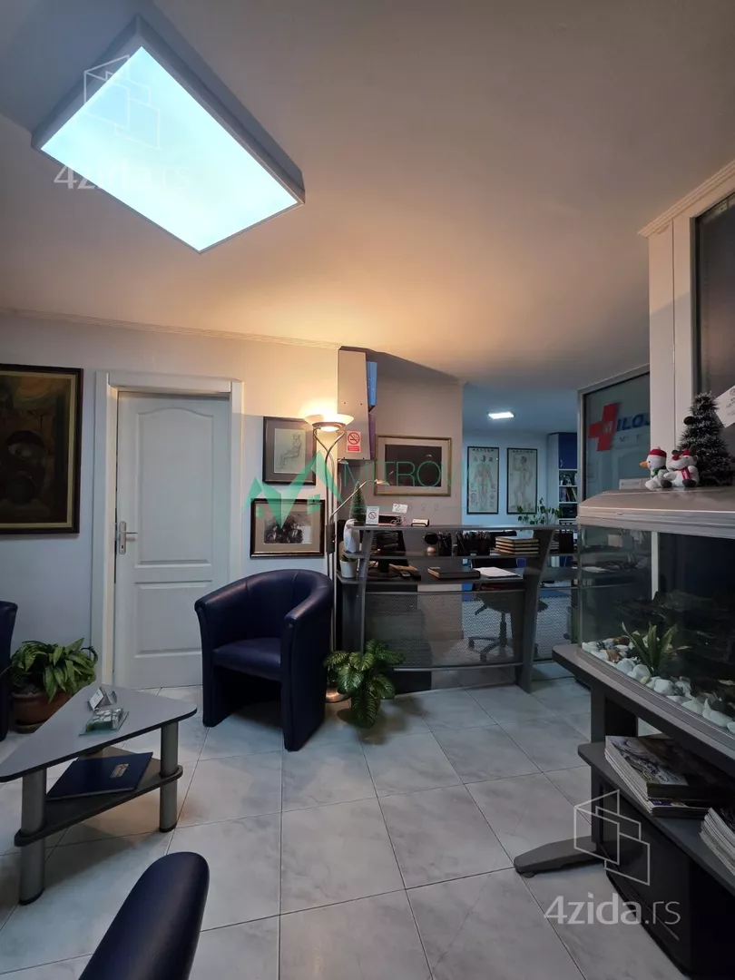 Poslovni prostor | 4zida