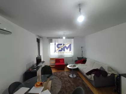 Pavla Labata | 4zida.rs