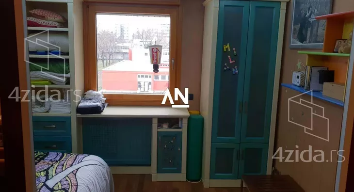 Petosoban stan | 4zida