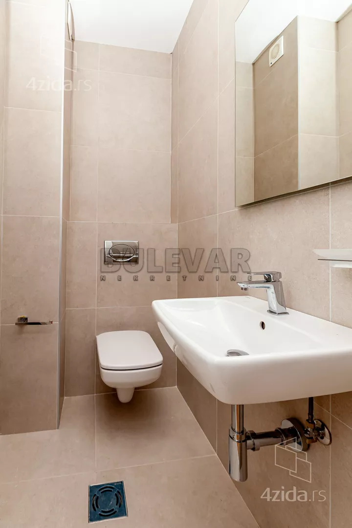 Troiposoban stan | 4zida