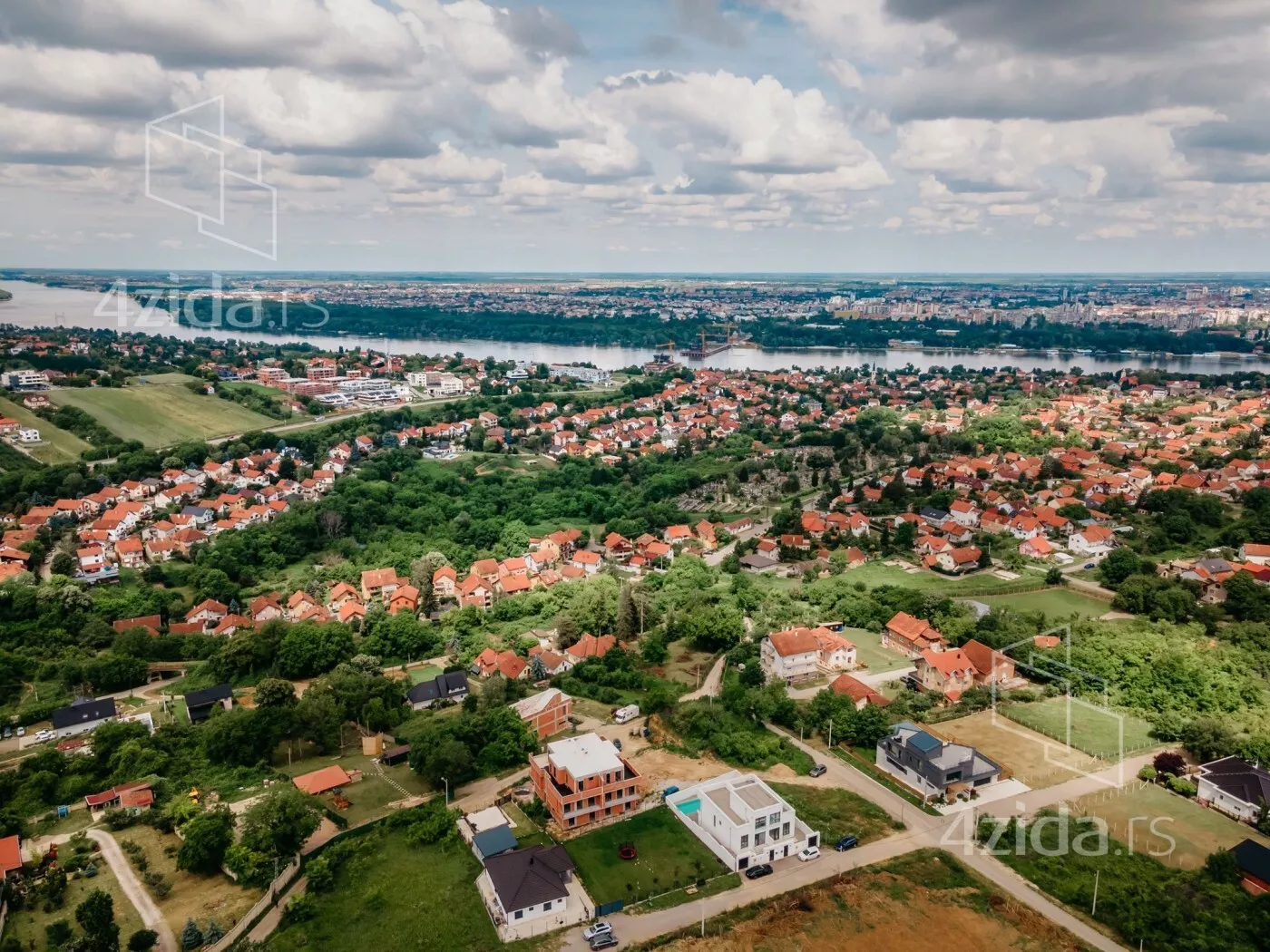 Građevinsko zemljište | 4zida