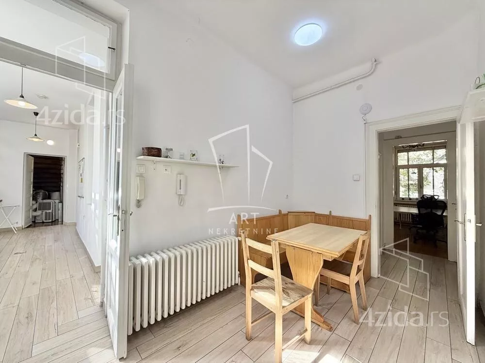 Šestosoban stan | 4zida