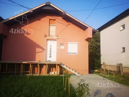 Raševačka 5 | 4zida.rs