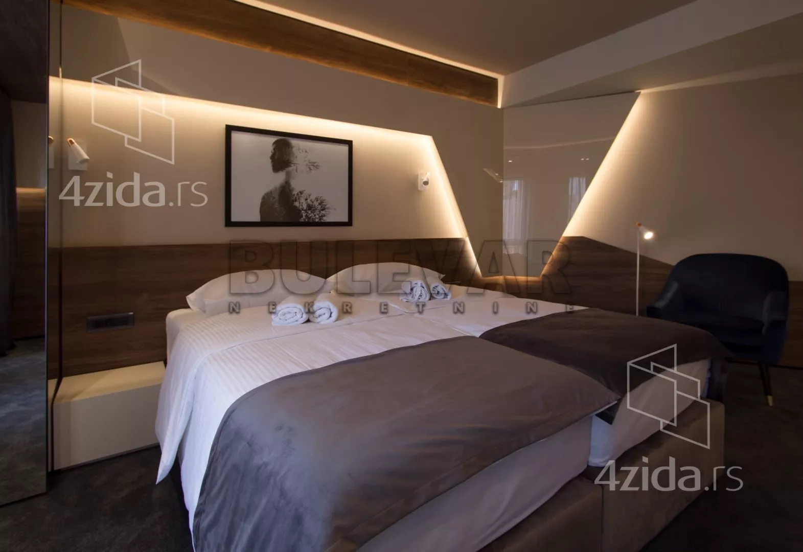 Lokal | 4zida