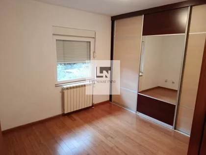 Vrčin | 4zida.rs