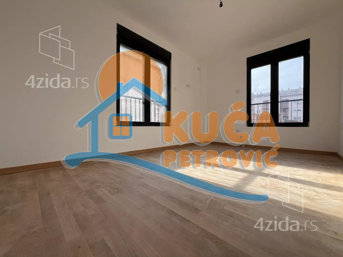 Troiposoban stan | 4zida
