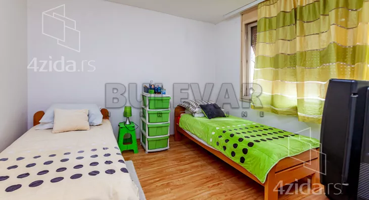 Troiposoban stan | 4zida