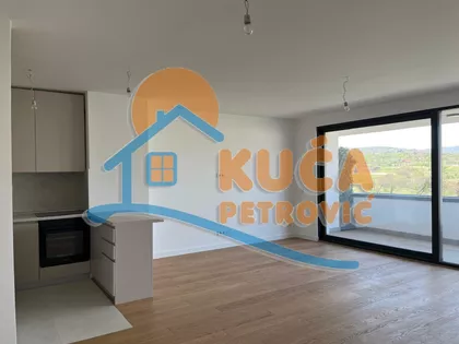 Janisa Janulisa | 4zida.rs