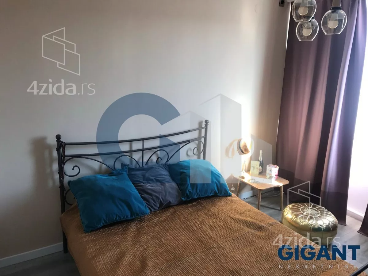 Petosoban stan | 4zida