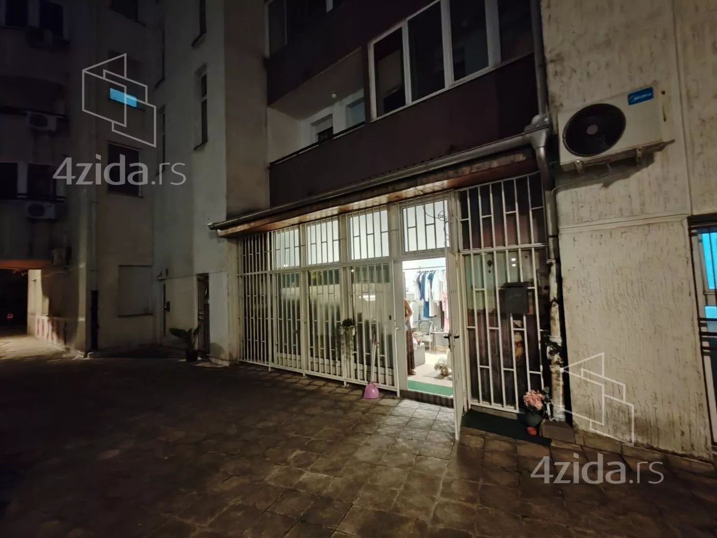 Lokal | 4zida