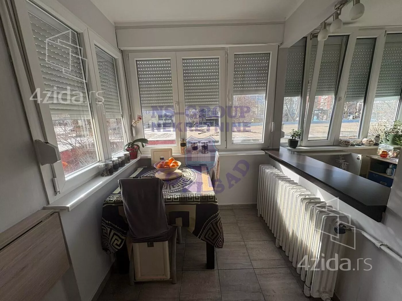 Dvoiposoban stan | 4zida