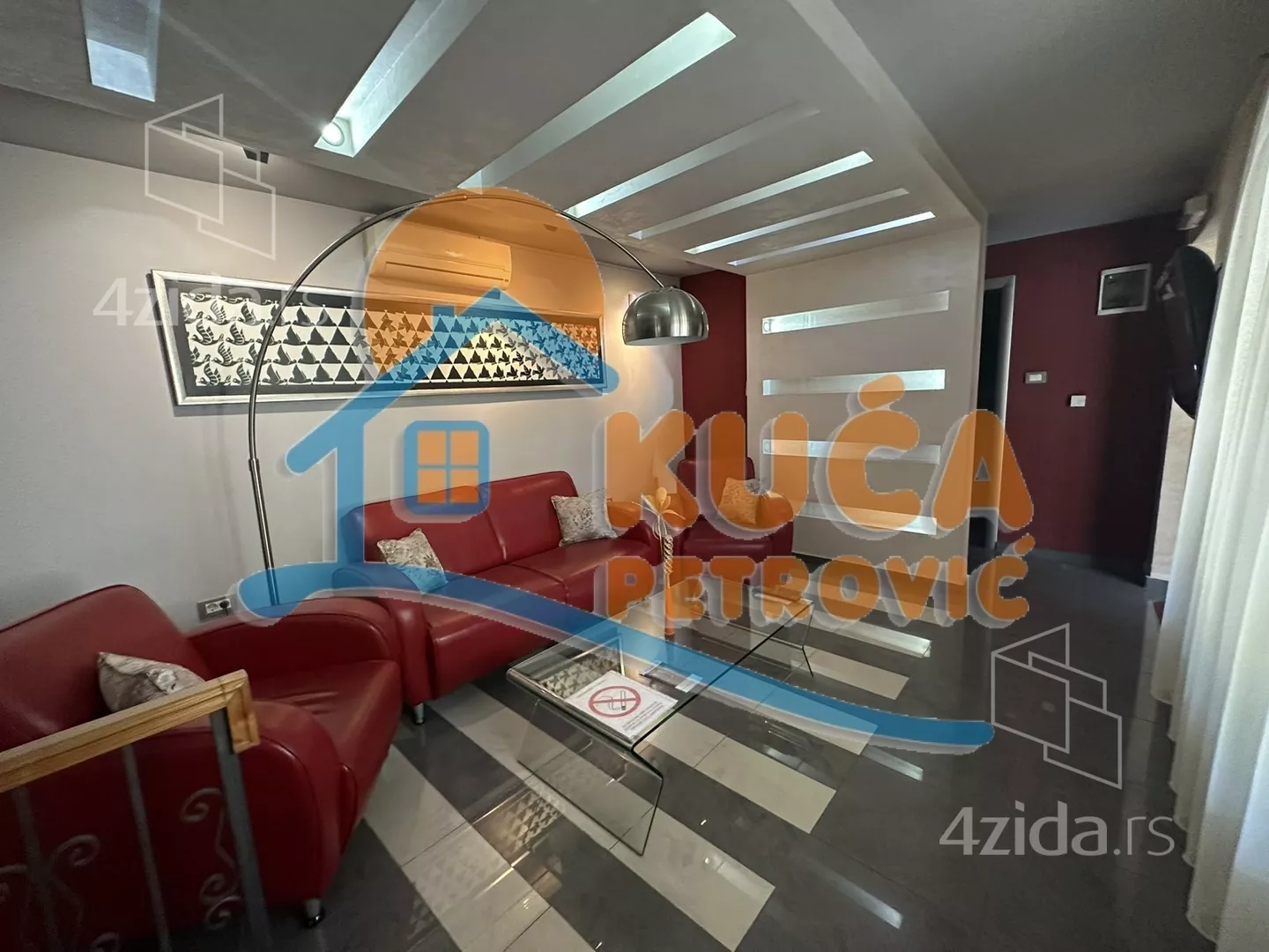 Lokal | 4zida