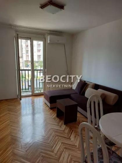 Šumadijska | 4zida.rs