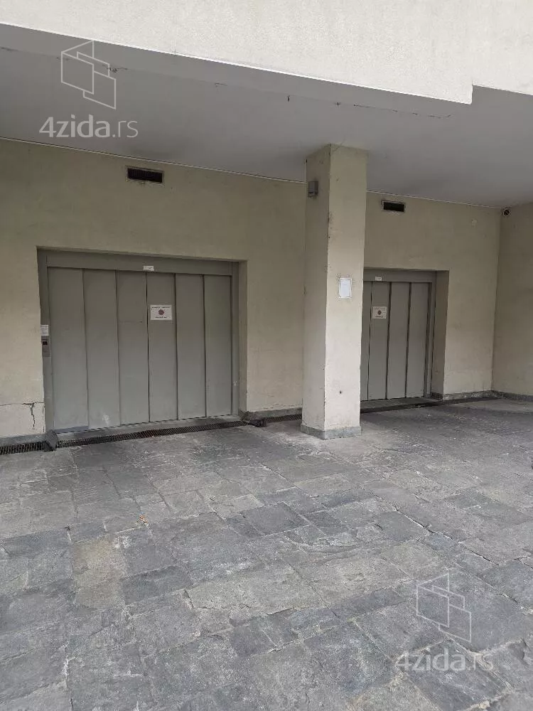 Garaža | 4zida