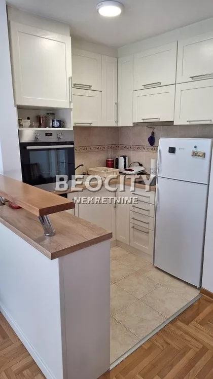 Golsvordijeva | 4zida.rs