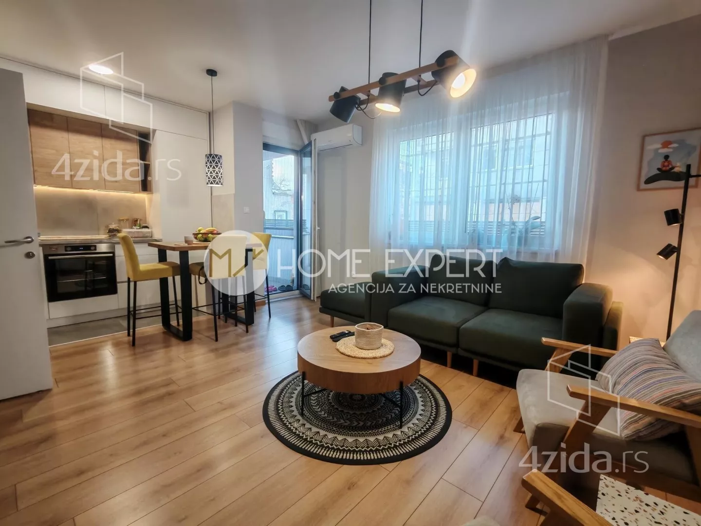 Dvoiposoban stan | 4zida