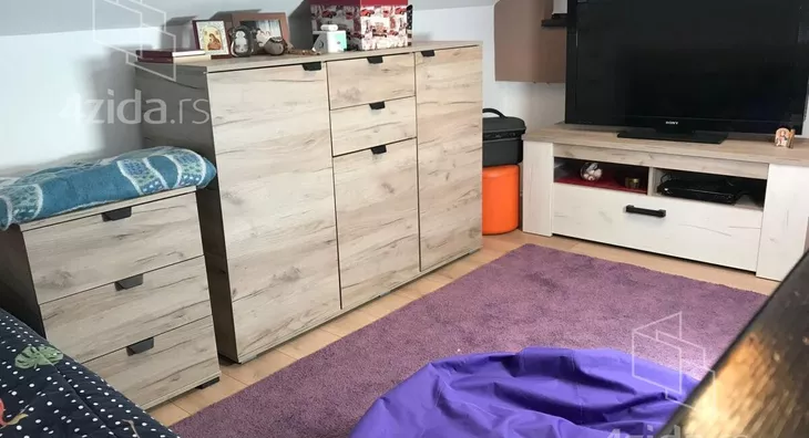 Šestosoban stan | 4zida