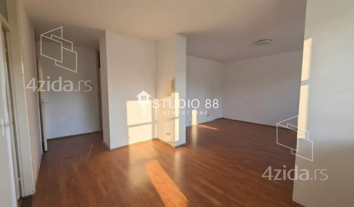 Продается двухкомнатная квартира, 4. Juli, 61.000€, 55m² — фото