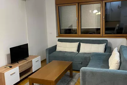 Krunski venac | 4zida.rs