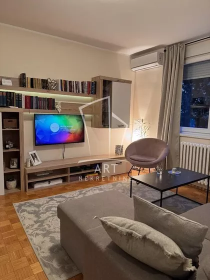 Dunavski kej | 4zida.rs