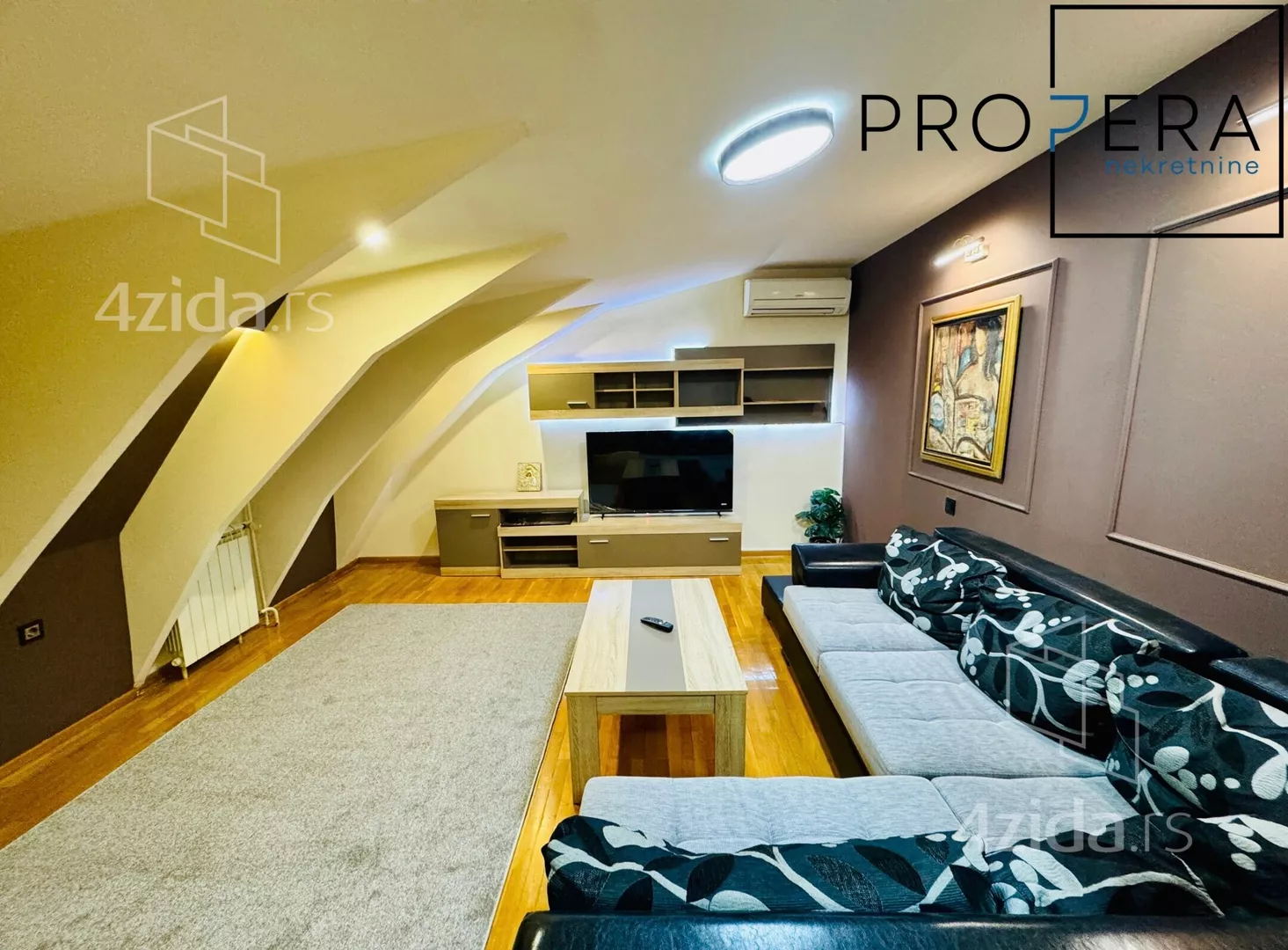 Dvoiposoban stan | 4zida