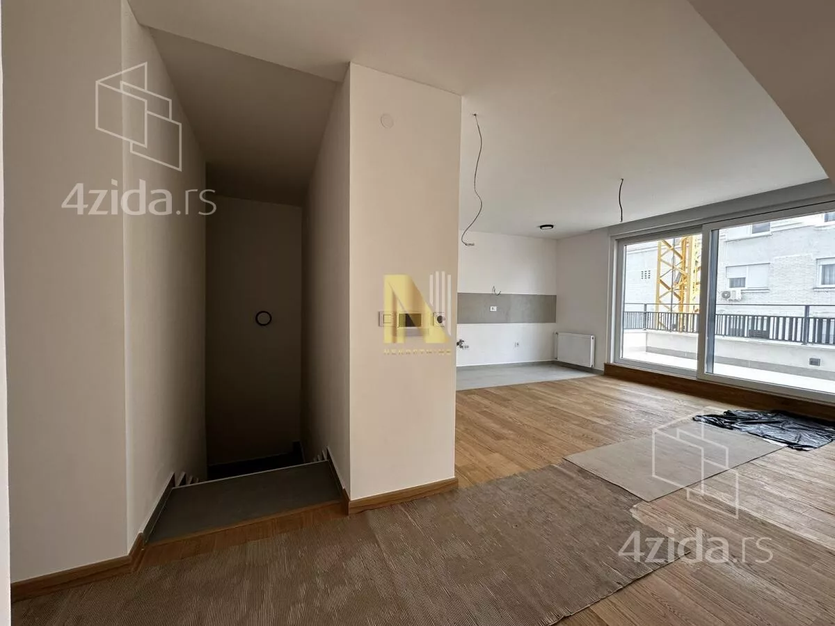 Petosoban stan | 4zida