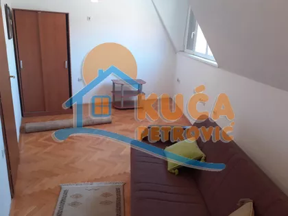 Kosovke Devojke | 4zida.rs