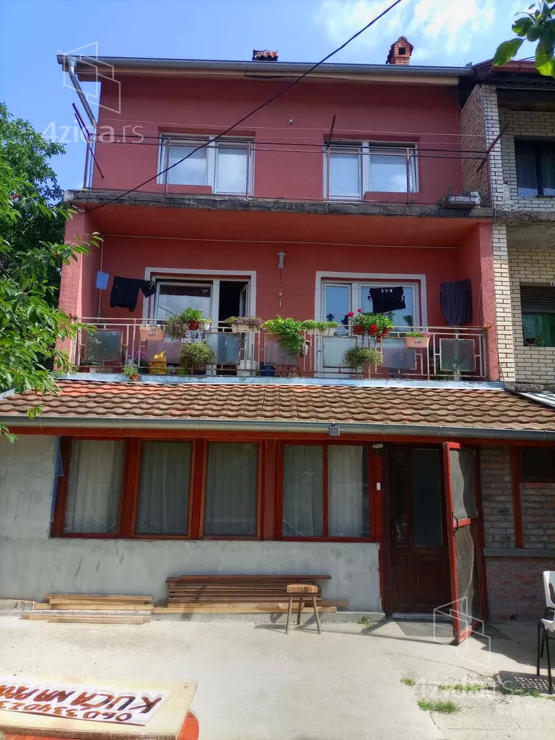 3-etažna kuća | 4zida