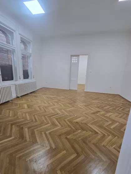 Trg Marije Trandafil | 4zida.rs