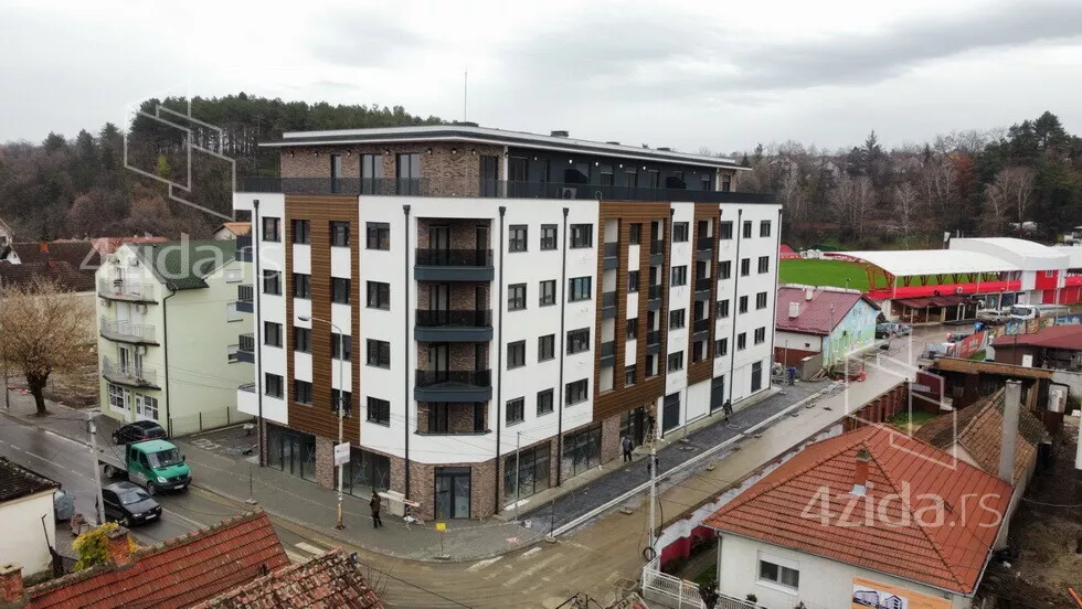 Dvoiposoban stan | 4zida