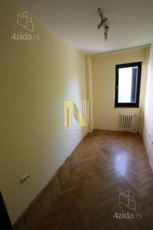 Četvoroiposoban stan | 4zida