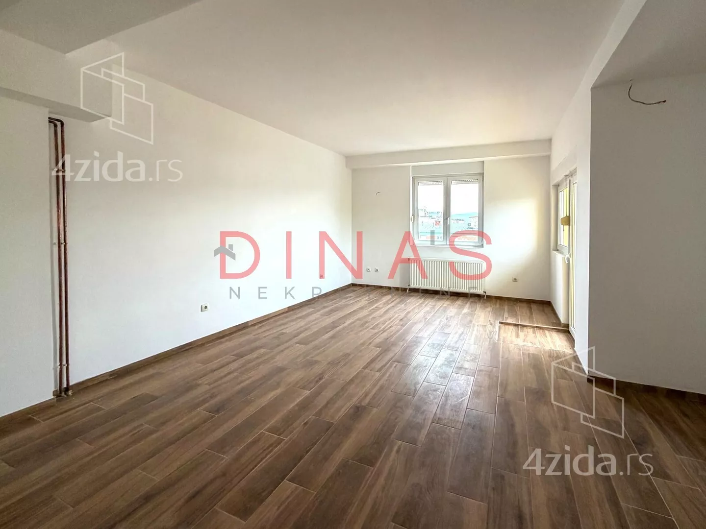 Petosoban stan | 4zida