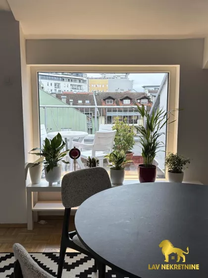 ŽELEZNIČKA | 4zida.rs