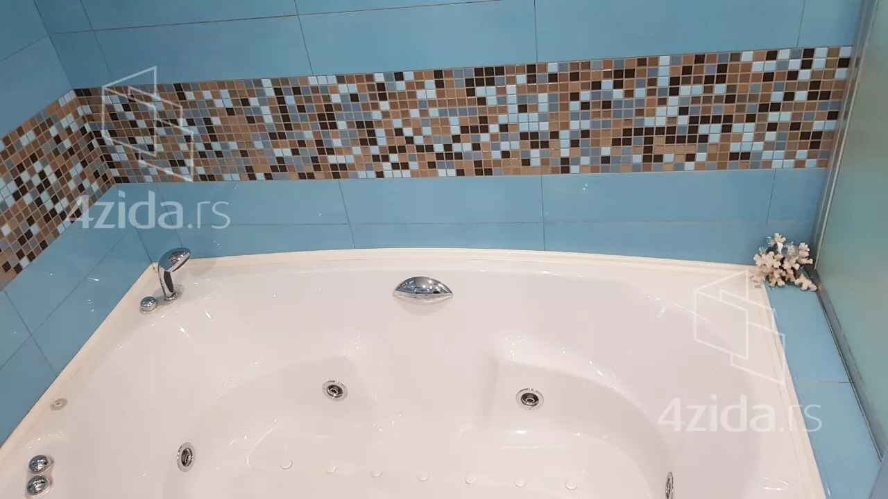 Šestosoban stan | 4zida