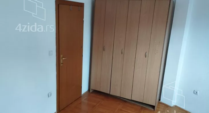 Četvoroiposoban stan | 4zida