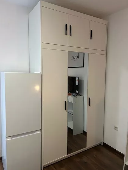 Emilije Jakšić | 4zida.rs